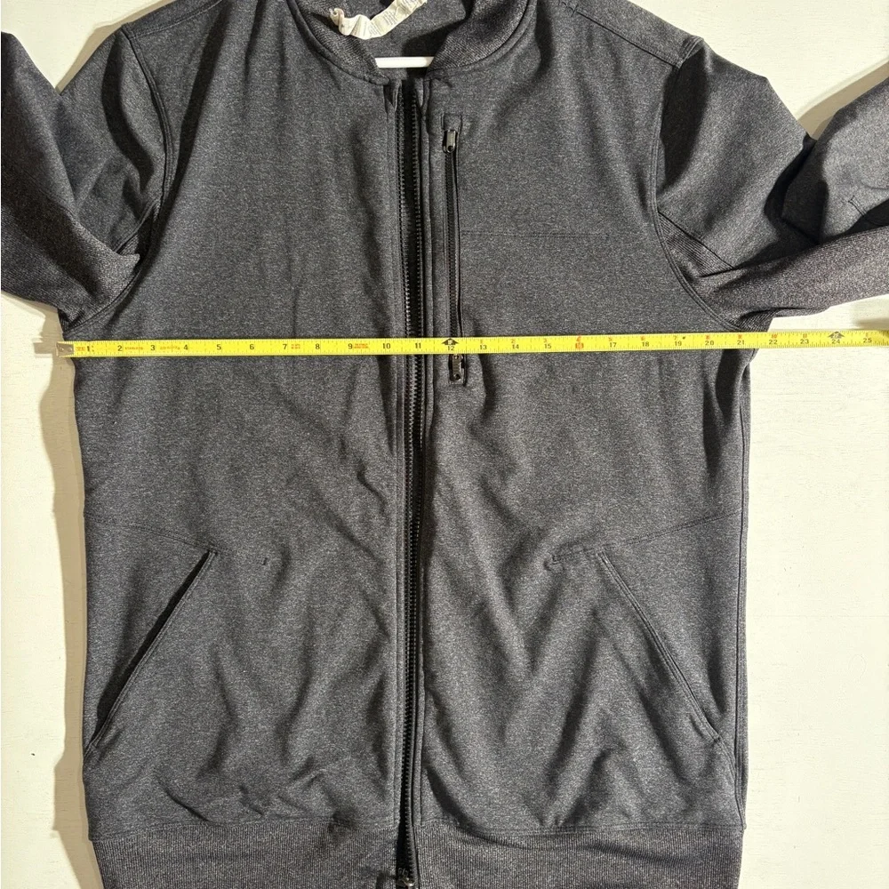 lululemon athletica Men's Charcoal Zip-Up Sweater - Picture 3 of 6